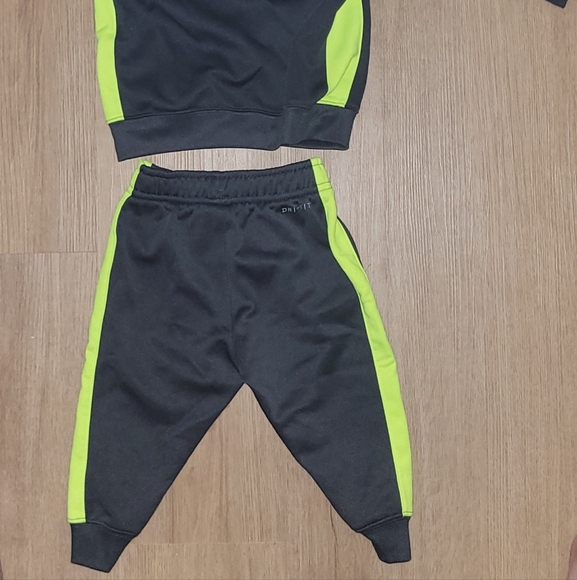 Nike track suit - Picture 5 of 10